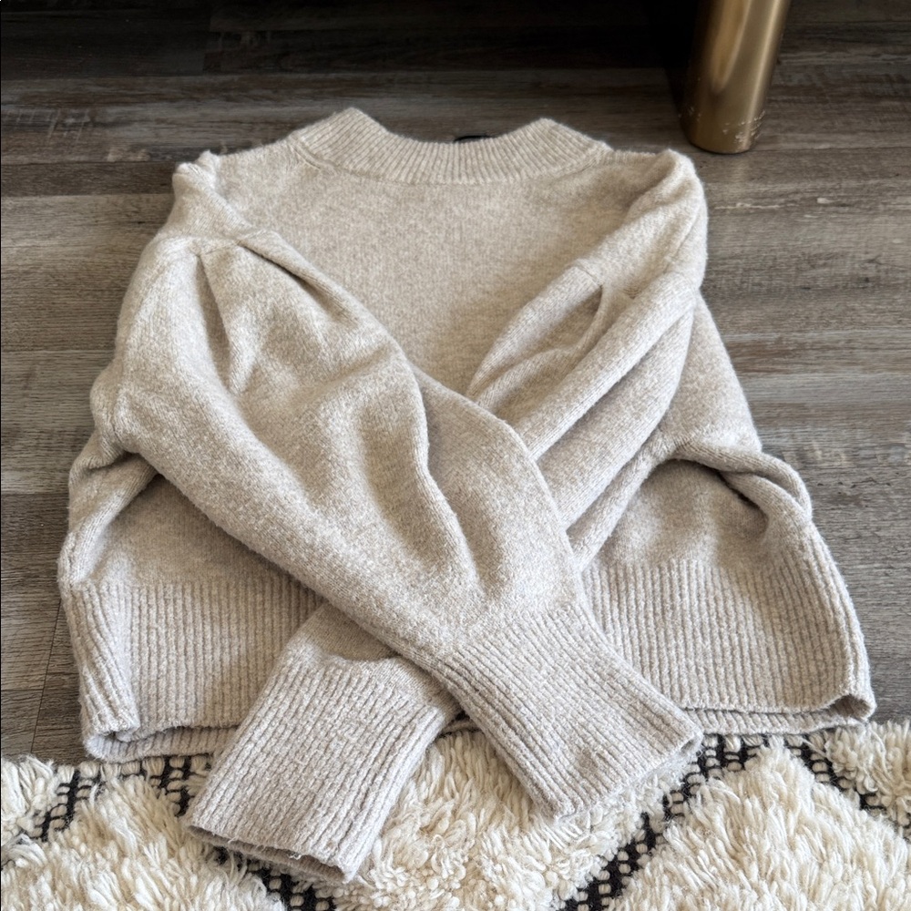 H&M Beige Crew Neck Sweater